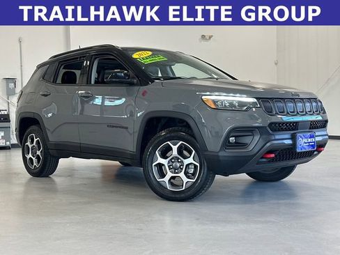 Used 2022 Jeep Compass Trailhawk w/ Trailhawk Elite Group image 1