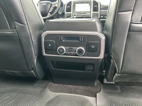 Used 2021 Ford Expedition Platinum image 17