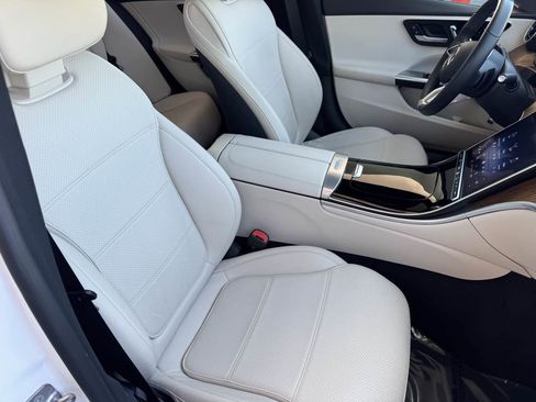 Used 2024 Mercedes-Benz C 300 Sedan image 23