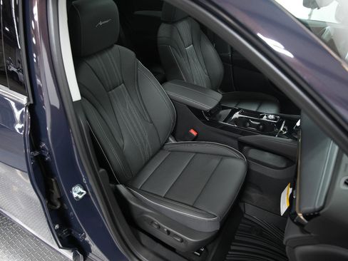 New 2026 Buick Envision Avenir image 18