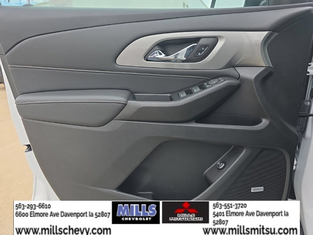 Used 2023 Chevrolet Traverse LT w/ LT Premium Package AWD/4WD image 14