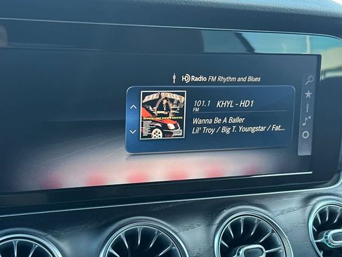 Used 2019 Mercedes-Benz E 450 E 450 w/ AMG Line Package image 19