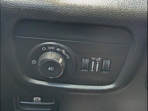 Used 2023 Jeep Grand Cherokee L Overland w/ Advanced Protech Group III image 33