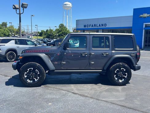 Used 2026 Jeep Wrangler Unlimited Rubicon AWD/4WD image 2