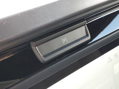 Used 2025 Ford F150 XLT w/ Equipment Group 302A MID image 16