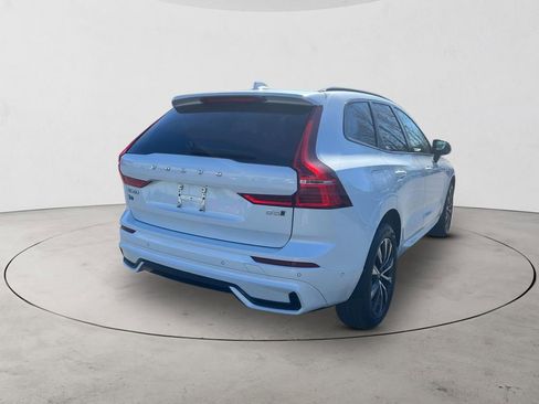 Certified 2025 Volvo XC60 B5 Plus AWD/4WD image 5