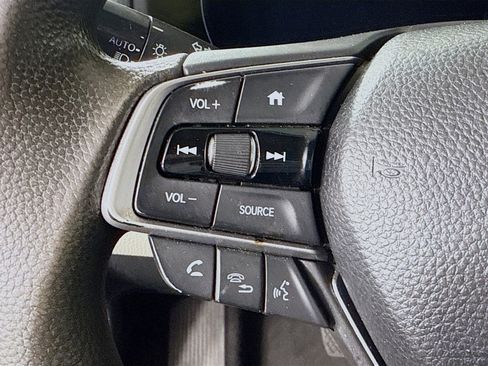 Used 2018 Honda Accord LX image 14