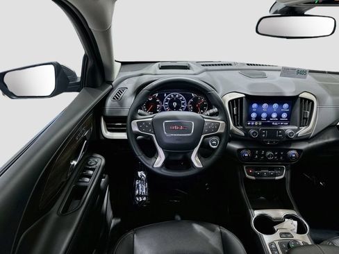 Used 2024 GMC Terrain Denali w/ Denali Premium Package AWD/4WD image 21