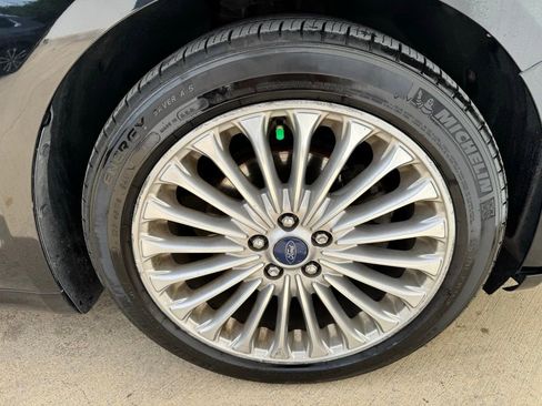 Used 2016 Ford Fusion Titanium FWD image 8