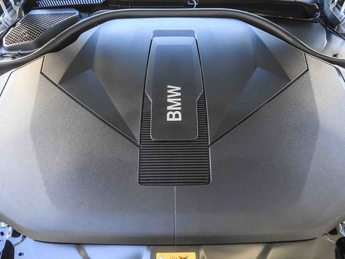 Used 2025 BMW i5 xDrive40 image 23