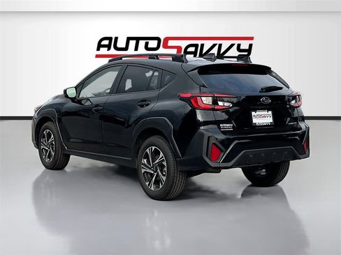 Used 2025 Subaru Crosstrek 2.0i Premium image 5