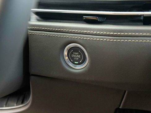 Used 2026 Cadillac Escalade Luxury w/ Touring Package image 40