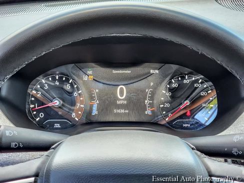 Used 2024 Jeep Compass Latitude AWD/4WD image 16