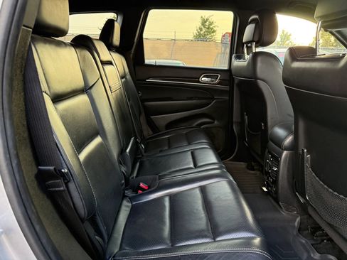 Used 2015 Jeep Grand Cherokee Overland AWD/4WD image 20