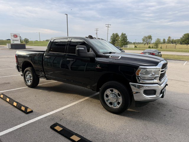 Used 2024 RAM 2500 Tradesman w/ Chrome Appearance Group AWD/4WD image 3