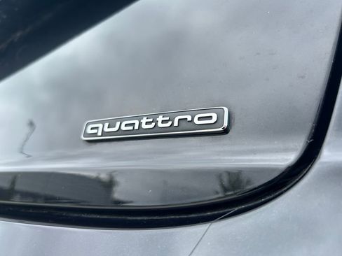 Used 2019 Audi Q8 Prestige AWD/4WD image 29