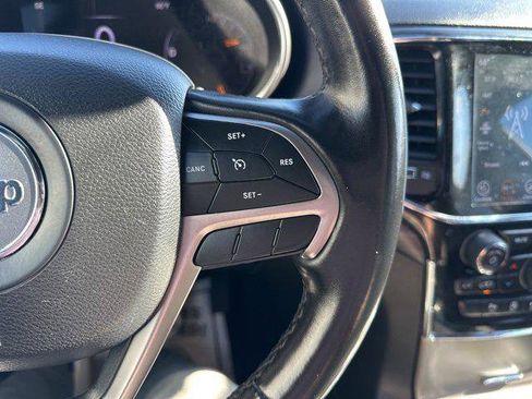 Certified 2021 Jeep Grand Cherokee Laredo X image 22