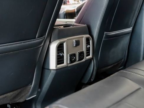 Used 2022 Ford F250 Lariat w/ Lariat Value Package AWD/4WD image 47