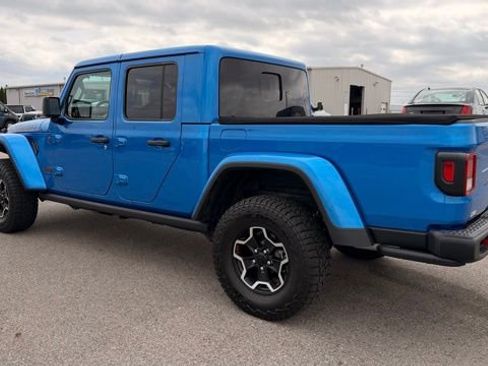 Used 2023 Jeep Gladiator Rubicon w/ Cold Weather Group image 3