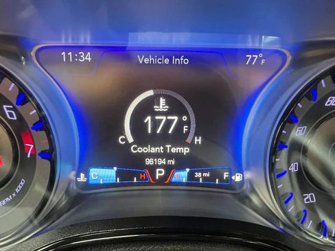 Used 2018 Chrysler 300 S w/ 300S Premium Group RWD image 17