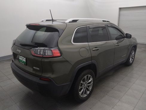 Used 2019 Jeep Cherokee Latitude Plus w/ Comfort/Convenience Group FWD image 9
