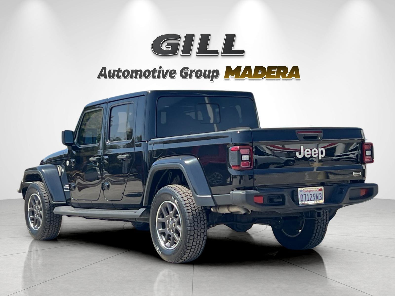 Used 2022 Jeep Gladiator Overland w/ Popular Equipment Package AWD/4WD image 5