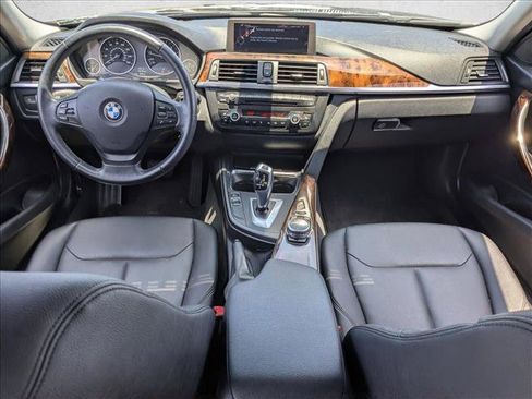 Used 2014 BMW 320i Sedan RWD image 14
