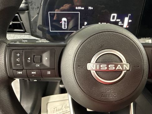 Used 2025 Nissan Kicks SV FWD image 29