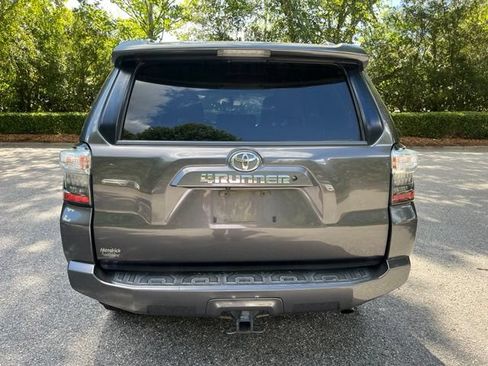 Used 2019 Toyota 4Runner SR5 RWD image 8