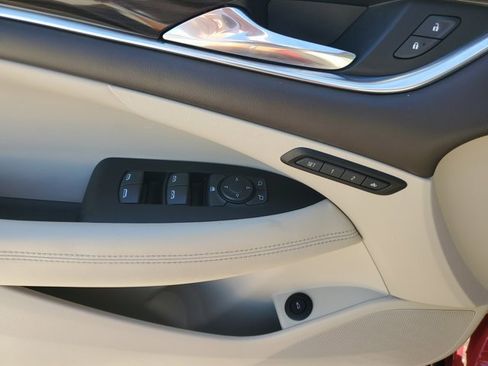 Used 2018 Buick LaCrosse Essence image 25