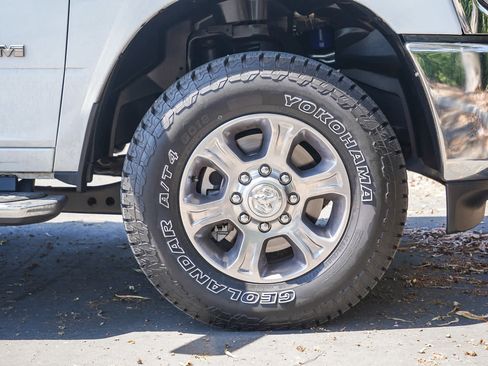 Used 2022 RAM 2500 Big Horn w/ Level A Equipment Group AWD/4WD image 9