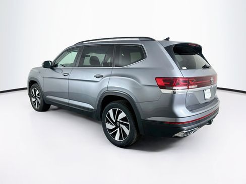 Used 2025 Volkswagen Atlas SE FWD image 5