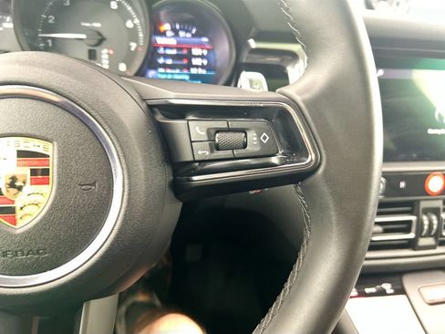 Certified 2025 Porsche Macan AWD/4WD image 14