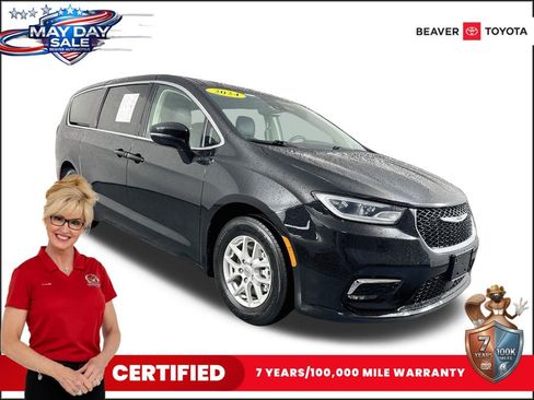 Used 2024 Chrysler Pacifica Touring-L FWD image 1