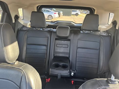 Used 2020 Ford EcoSport Titanium image 48