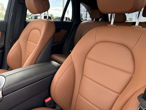 Certified 2022 Mercedes-Benz GLC 300 image 21