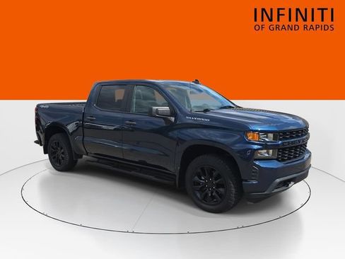 Used 2021 Chevrolet Silverado 1500 Custom w/ Safety Confidence Package AWD/4WD image 1