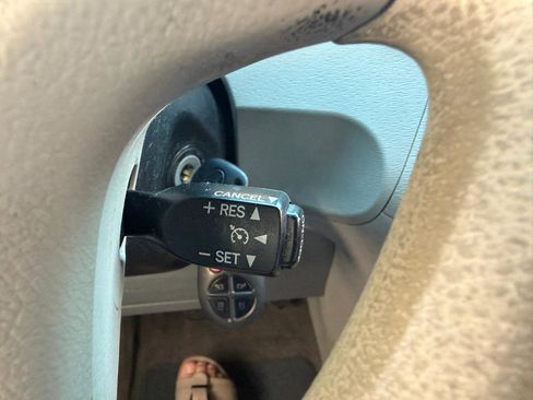 Used 2012 Toyota Sienna LE image 21