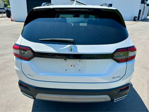 Used 2025 Honda Pilot Elite image 6