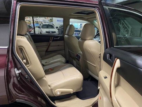 Used 2013 Toyota Highlander Limited image 18