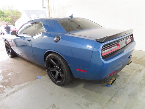 Used 2020 Dodge Challenger SRT Hellcat w/ Plus Package image 10