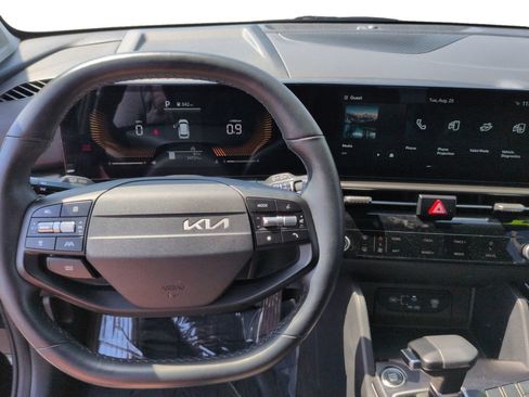 Used 2026 Kia Sportage LX FWD image 14