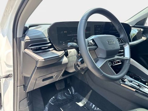 Used 2025 Audi Q5 Premium w/ Convenience Package AWD/4WD image 18