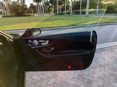 Used 2018 Mercedes-Benz E 400 E 400 Cabriolet 2D w/ Premium 2 Package image 40