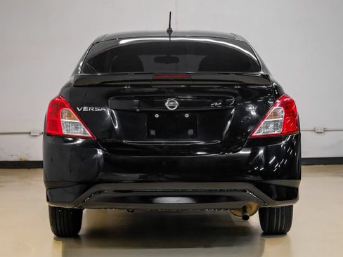 Used 2019 Nissan Versa SV FWD image 13