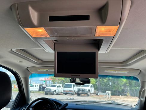 Used 2012 Chevrolet Tahoe LTZ RWD image 21