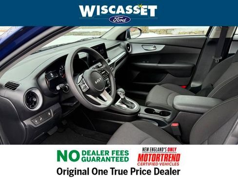 Used 2024 Kia Forte LXS w/ LXS Technology Package image 4