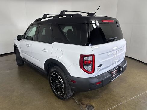 Used 2025 Ford Bronco Sport Outer Banks w/ Outer Banks Tech Package+ AWD/4WD image 12