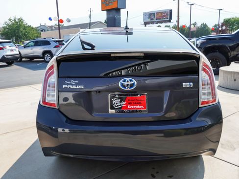 Used 2013 Toyota Prius Four w/ Deluxe Solar Roof Pkg FWD image 7