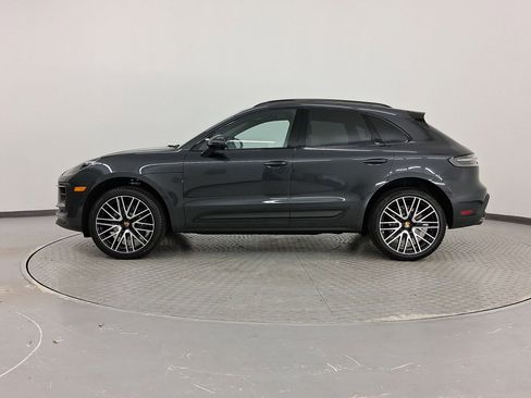 Used 2026 Porsche Macan image 2